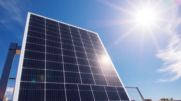 Guide pratique des panneaux solaires photovoltaïques